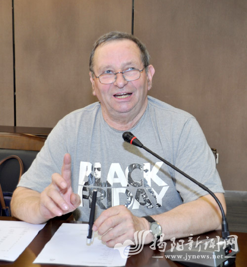 德國(guó)高級(jí)專(zhuān)家Ost:發(fā)展需要更多高素質(zhì)人才